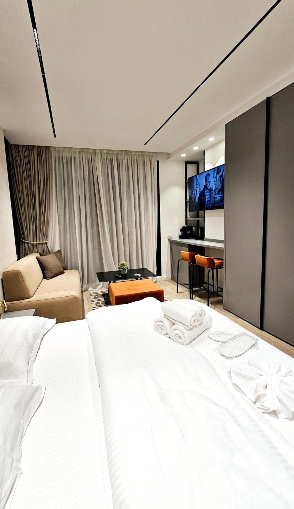 Center Apartment Easy_Luxury Tirana Exterior foto